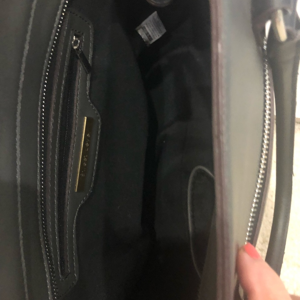 Strret Level Hand bags - Picture 4 of 4